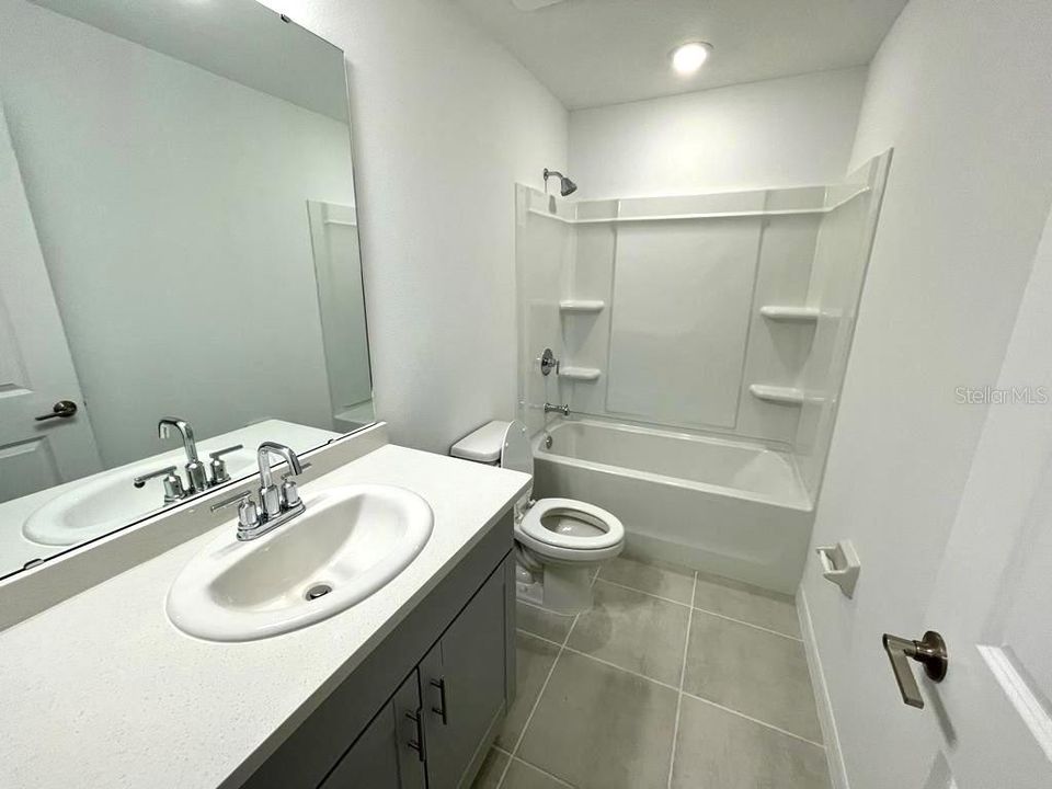 For Rent: $2,150 (3 beds, 2 baths, 1373 Square Feet)