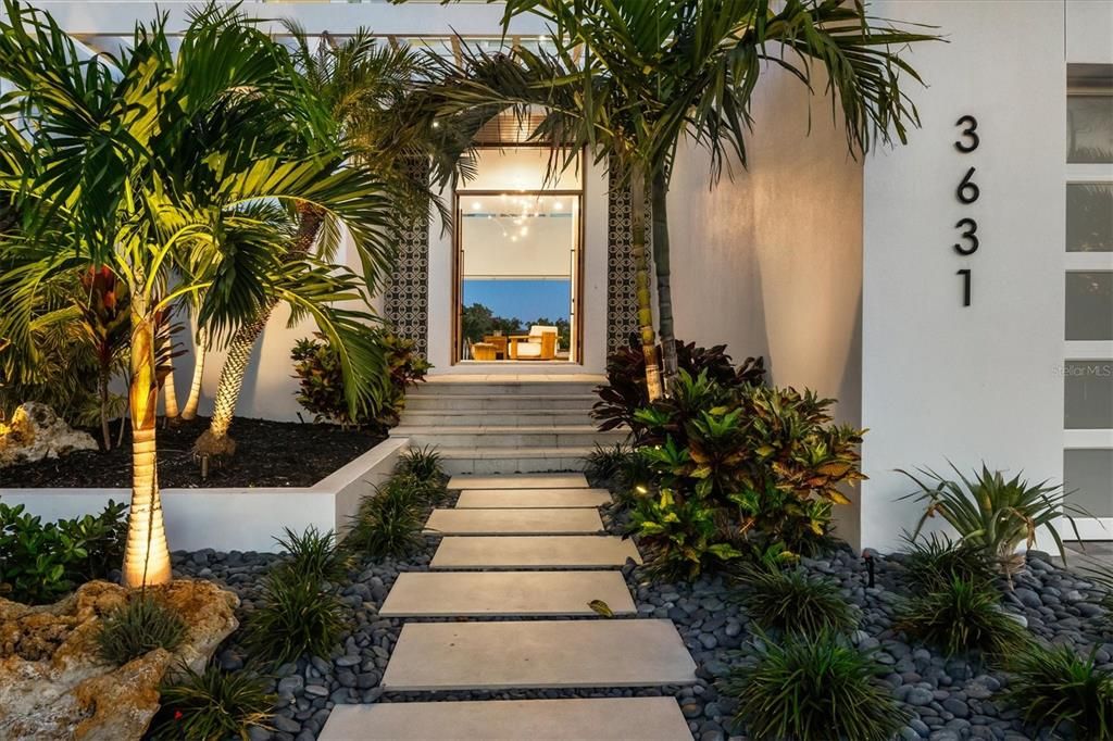 For Sale: $8,795,000 (4 beds, 3 baths, 4705 Square Feet)