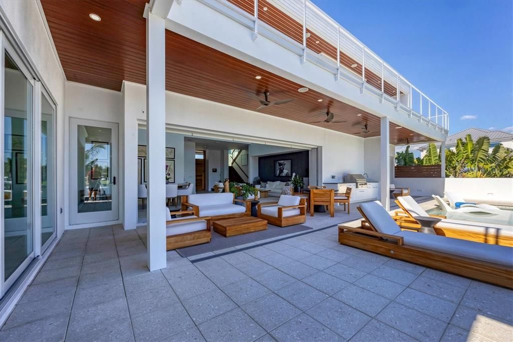 For Sale: $8,795,000 (4 beds, 3 baths, 4705 Square Feet)