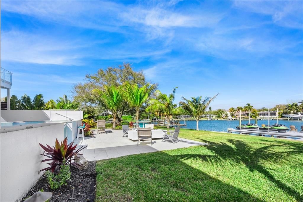 For Sale: $8,795,000 (4 beds, 3 baths, 4705 Square Feet)