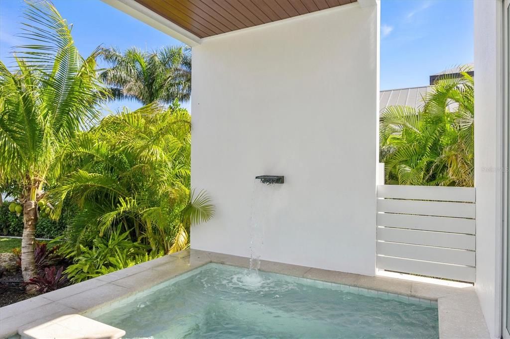 For Sale: $8,795,000 (4 beds, 3 baths, 4705 Square Feet)