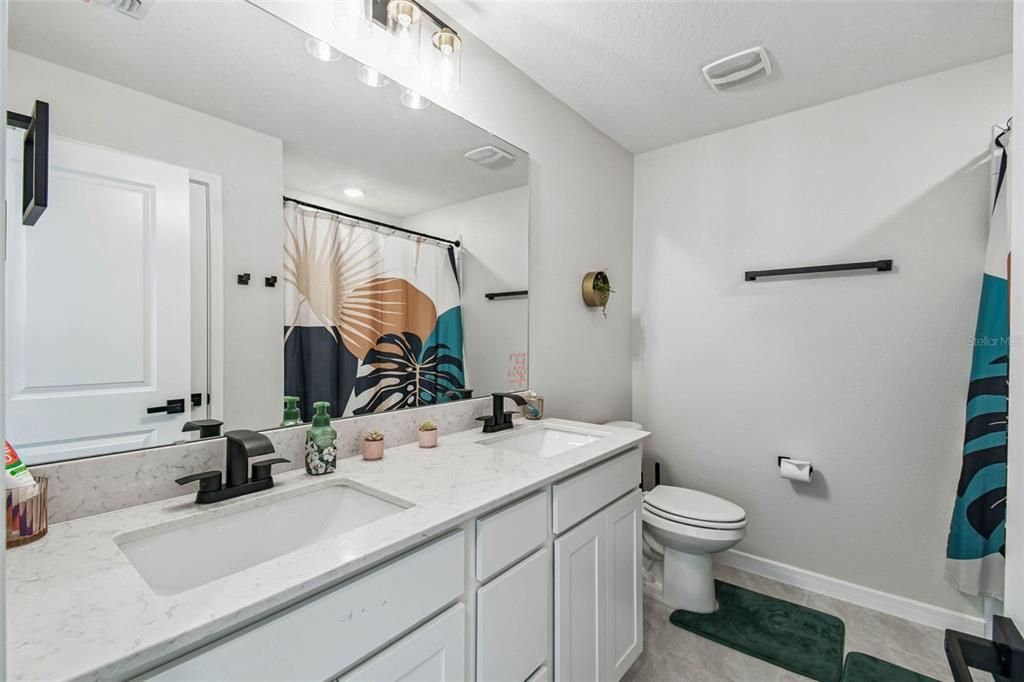 En Venta: $475,000 (4 camas, 3 baños, 2482 Pies cuadrados)