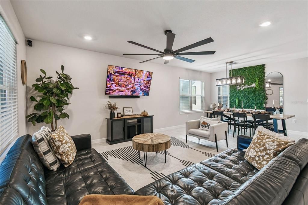 En Venta: $475,000 (4 camas, 3 baños, 2482 Pies cuadrados)