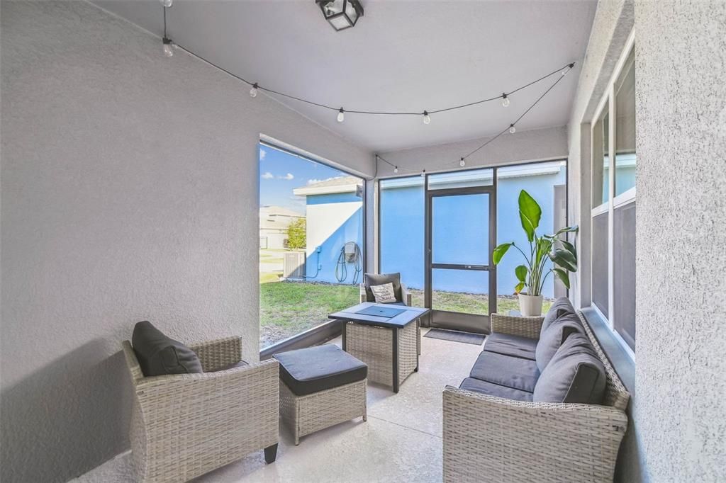 En Venta: $475,000 (4 camas, 3 baños, 2482 Pies cuadrados)