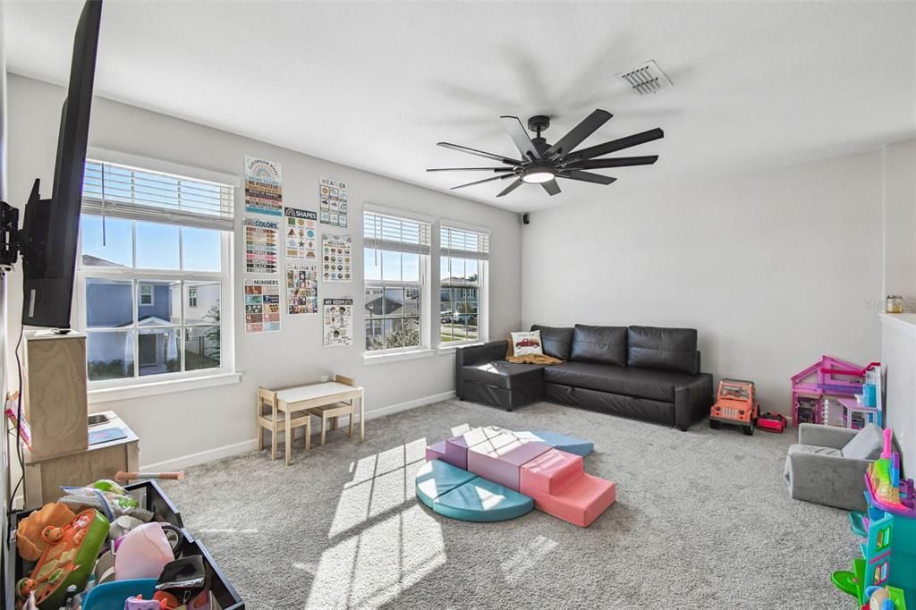 En Venta: $475,000 (4 camas, 3 baños, 2482 Pies cuadrados)