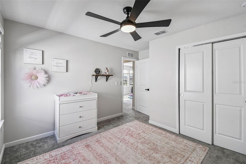 En Venta: $475,000 (4 camas, 3 baños, 2482 Pies cuadrados)