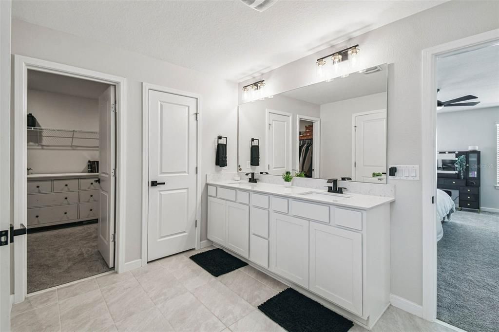 En Venta: $475,000 (4 camas, 3 baños, 2482 Pies cuadrados)