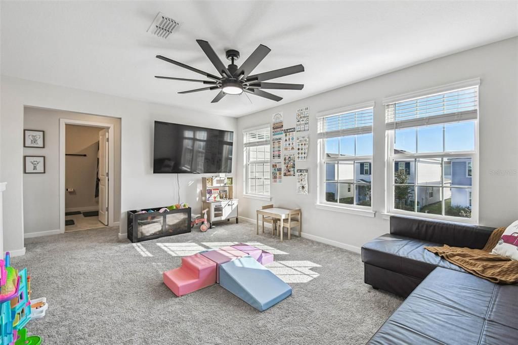 En Venta: $475,000 (4 camas, 3 baños, 2482 Pies cuadrados)