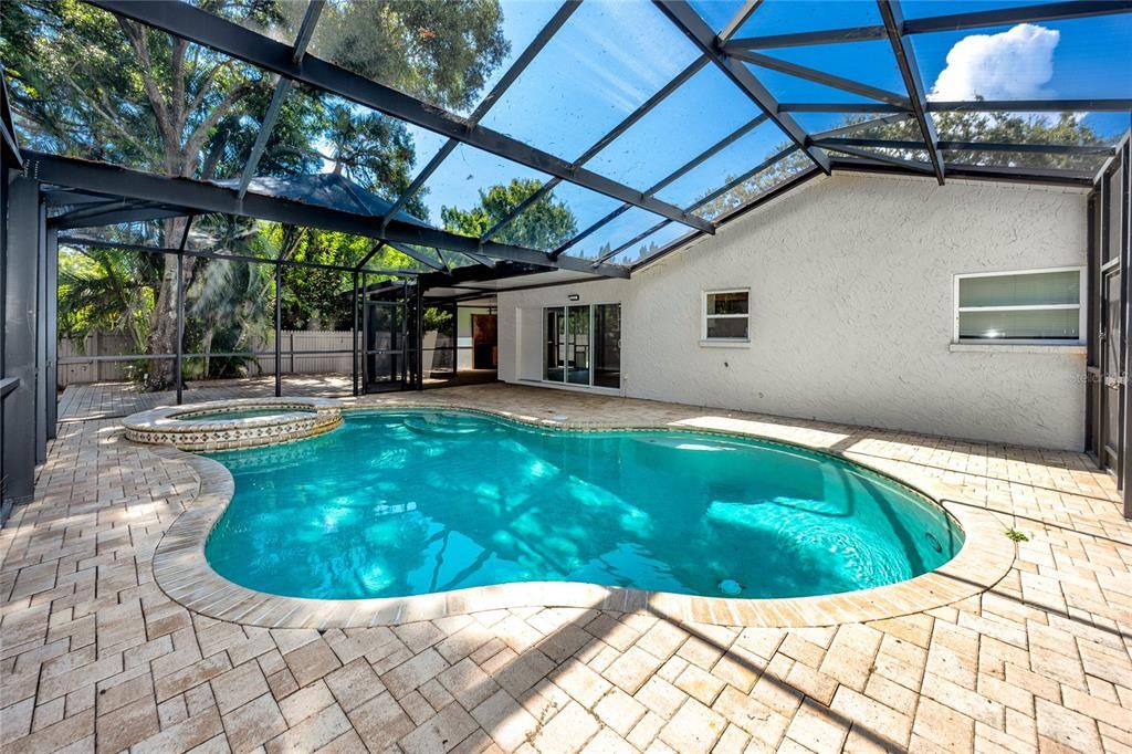 For Rent: $3,250 (3 beds, 2 baths, 1516 Square Feet)