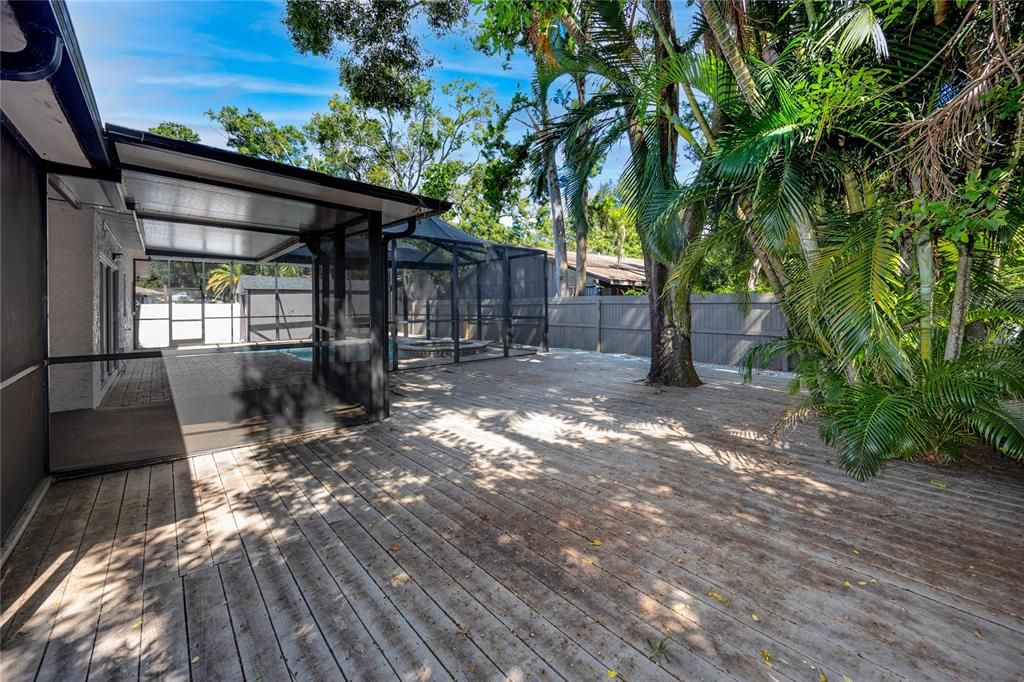 For Rent: $3,250 (3 beds, 2 baths, 1516 Square Feet)