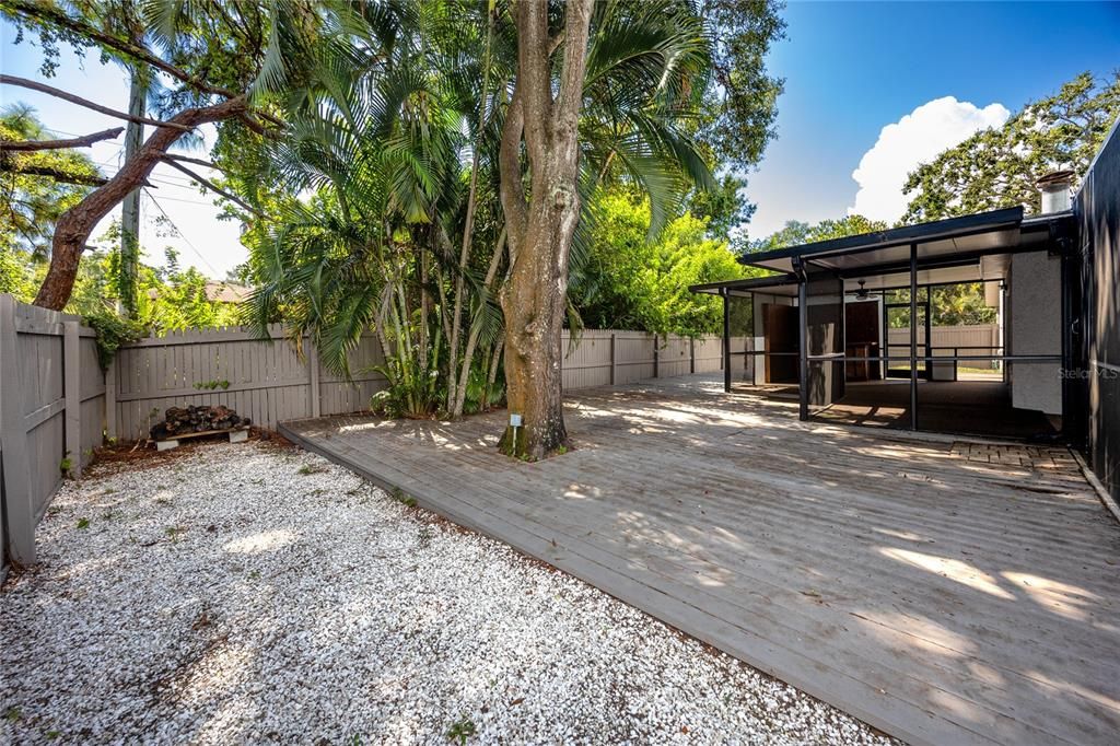 For Rent: $3,250 (3 beds, 2 baths, 1516 Square Feet)