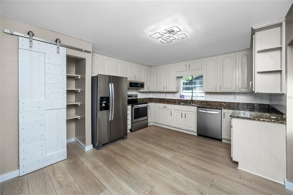 For Rent: $3,250 (3 beds, 2 baths, 1516 Square Feet)