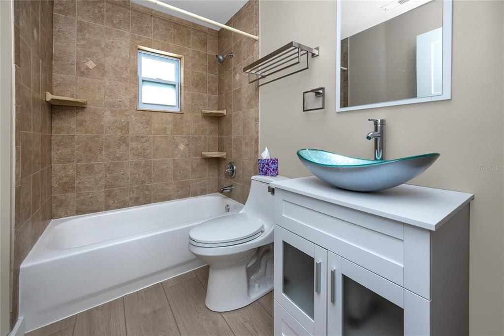 For Rent: $3,250 (3 beds, 2 baths, 1516 Square Feet)