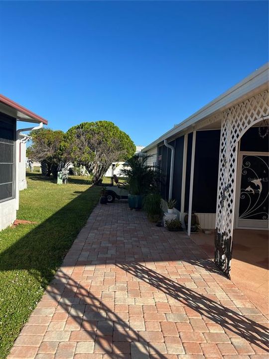 For Sale: $185,500 (2 beds, 2 baths, 1272 Square Feet)