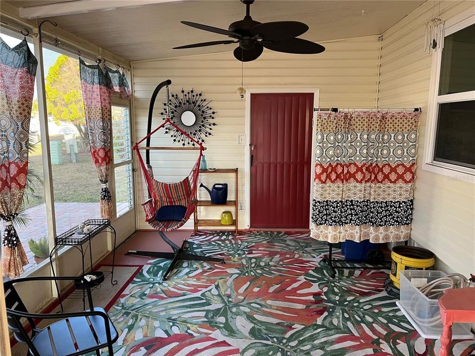 For Sale: $185,500 (2 beds, 2 baths, 1272 Square Feet)