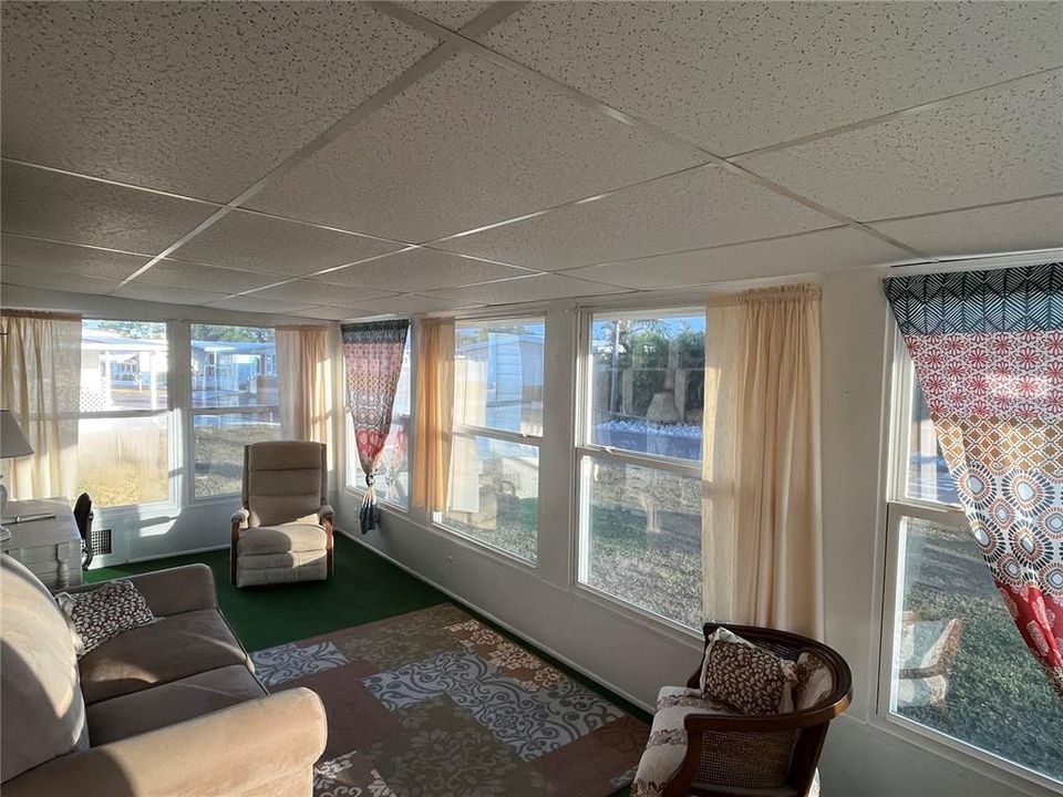 For Sale: $185,500 (2 beds, 2 baths, 1272 Square Feet)