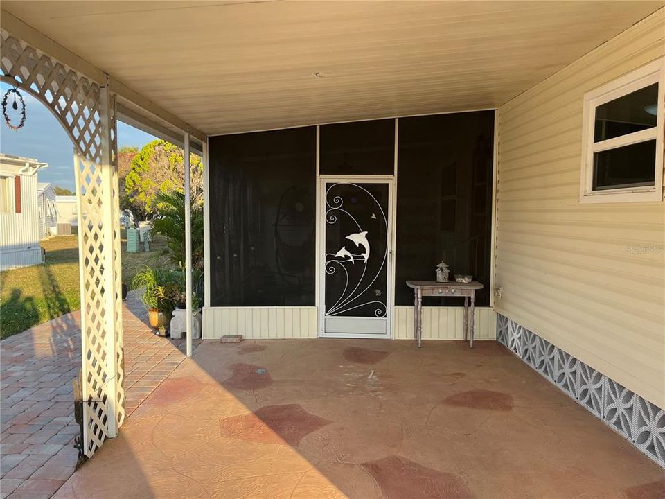 For Sale: $185,500 (2 beds, 2 baths, 1272 Square Feet)