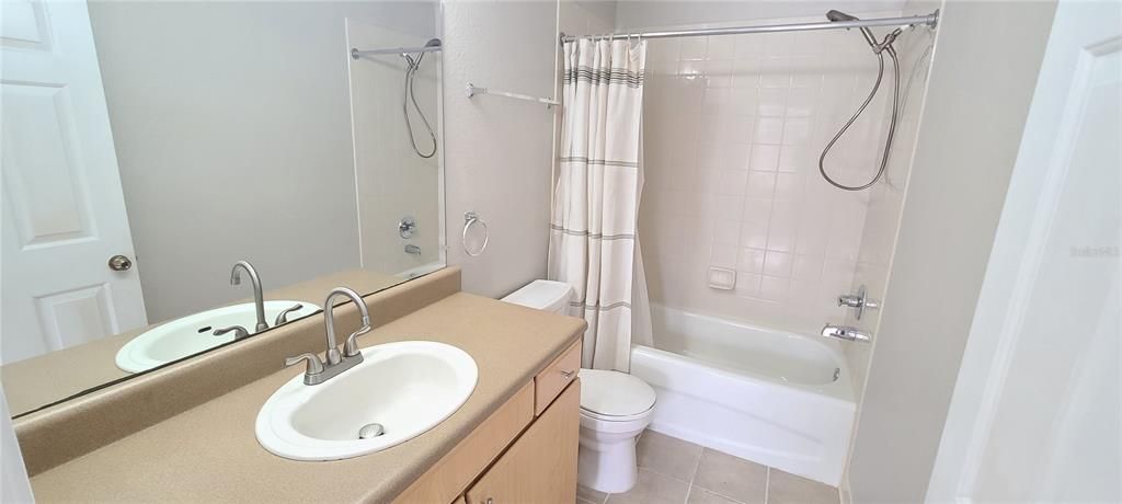 待售: $219,000 (2 贝兹, 2 浴室, 1006 平方英尺)