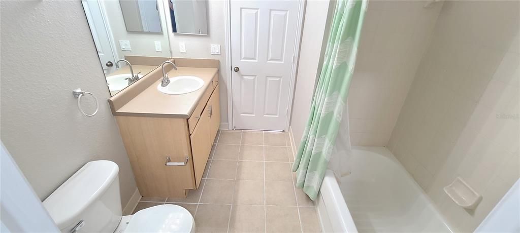 待售: $219,000 (2 贝兹, 2 浴室, 1006 平方英尺)