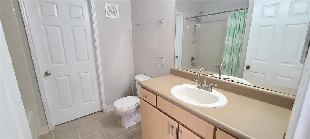 待售: $219,000 (2 贝兹, 2 浴室, 1006 平方英尺)