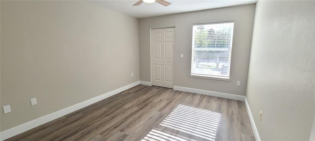 待售: $219,000 (2 贝兹, 2 浴室, 1006 平方英尺)