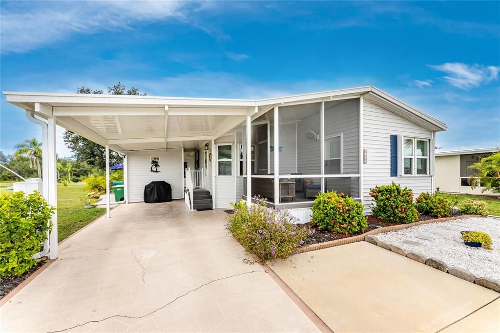 For Sale: $191,000 (2 beds, 2 baths, 1090 Square Feet)