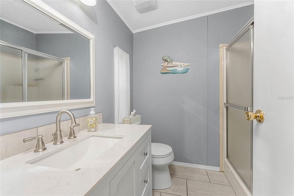 For Sale: $191,000 (2 beds, 2 baths, 1090 Square Feet)