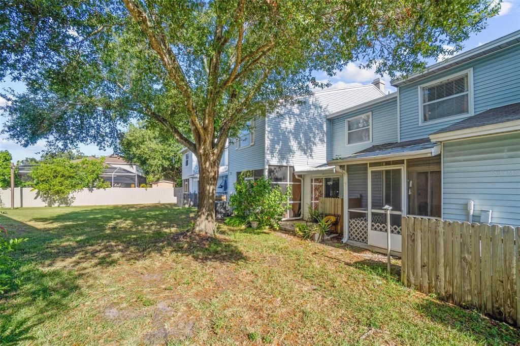 For Sale: $224,900 (2 beds, 2 baths, 1176 Square Feet)