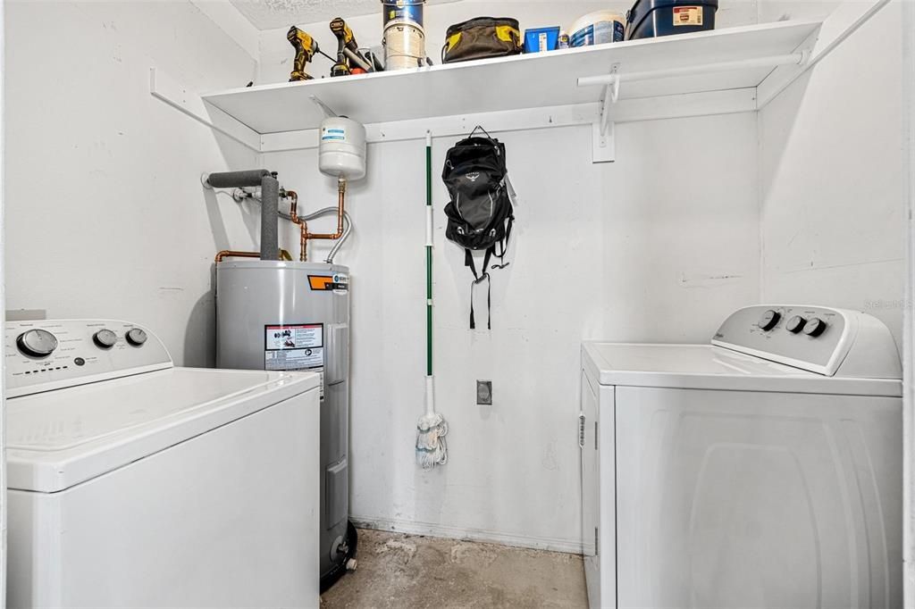 For Sale: $224,900 (2 beds, 2 baths, 1176 Square Feet)