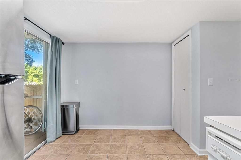 For Sale: $224,900 (2 beds, 2 baths, 1176 Square Feet)