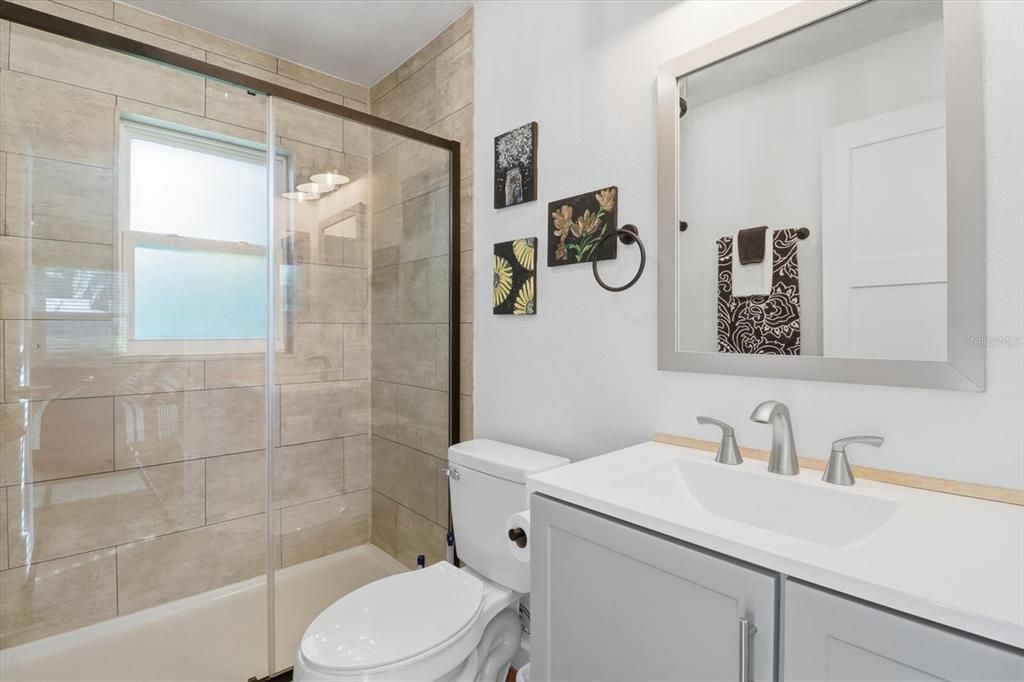 Под контрактом: $259,000 (3 спален, 2 ванн, 1314 Квадратных фут)