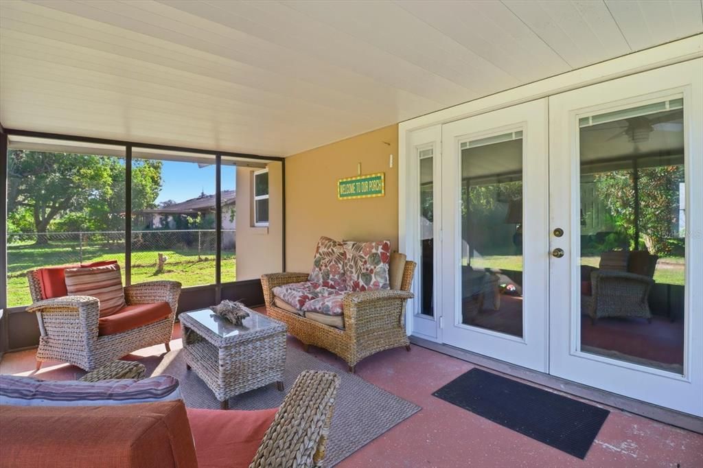 Под контрактом: $259,000 (3 спален, 2 ванн, 1314 Квадратных фут)