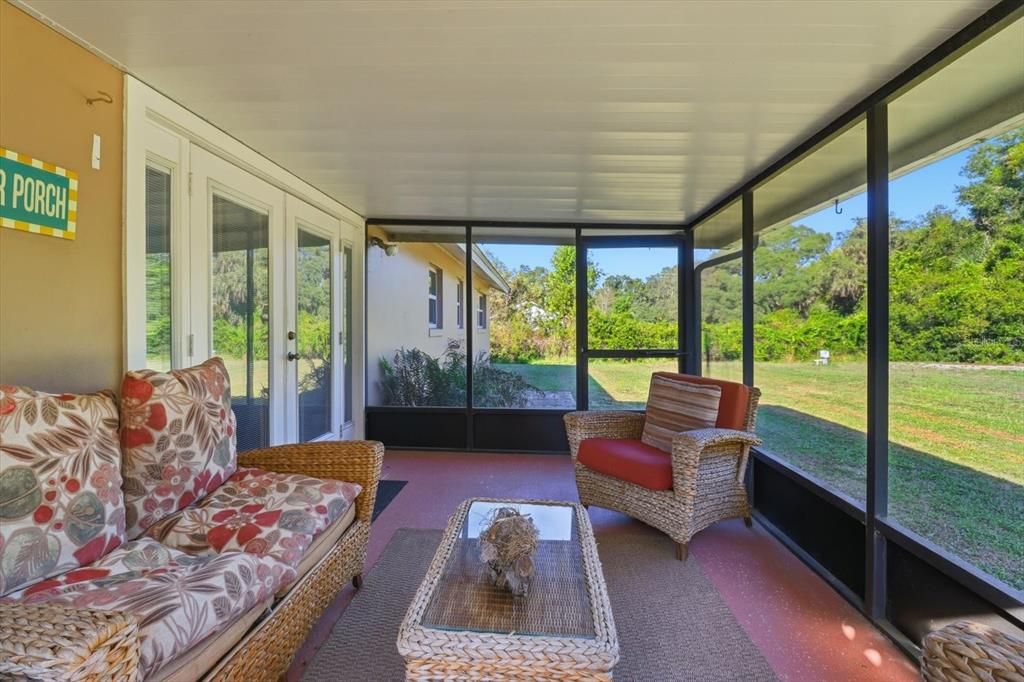 Под контрактом: $259,000 (3 спален, 2 ванн, 1314 Квадратных фут)