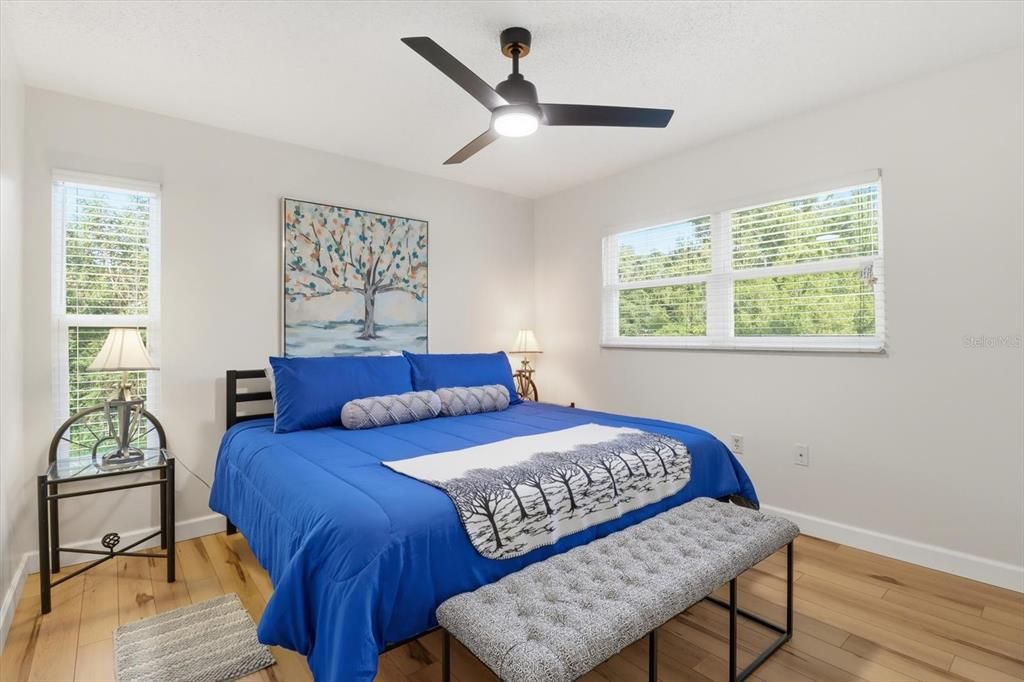 Под контрактом: $259,000 (3 спален, 2 ванн, 1314 Квадратных фут)