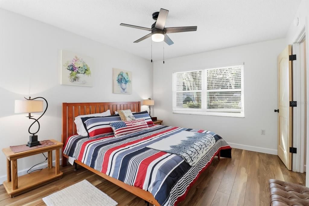 Под контрактом: $259,000 (3 спален, 2 ванн, 1314 Квадратных фут)