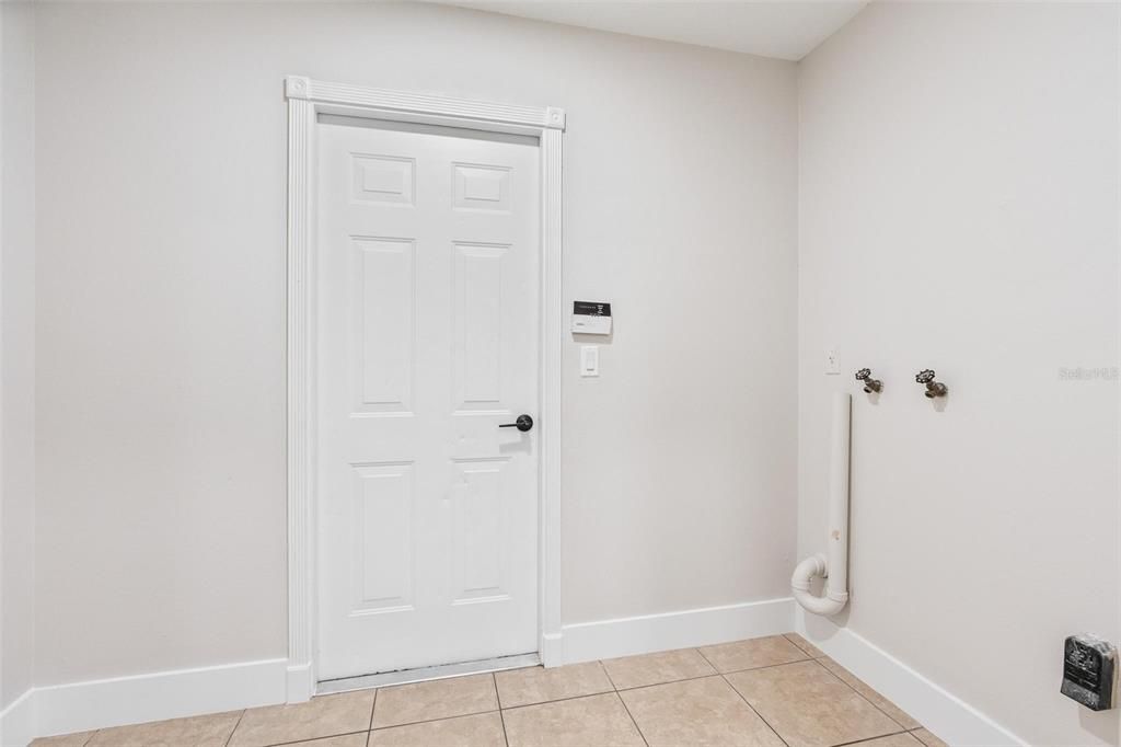 For Sale: $269,900 (3 beds, 2 baths, 1260 Square Feet)