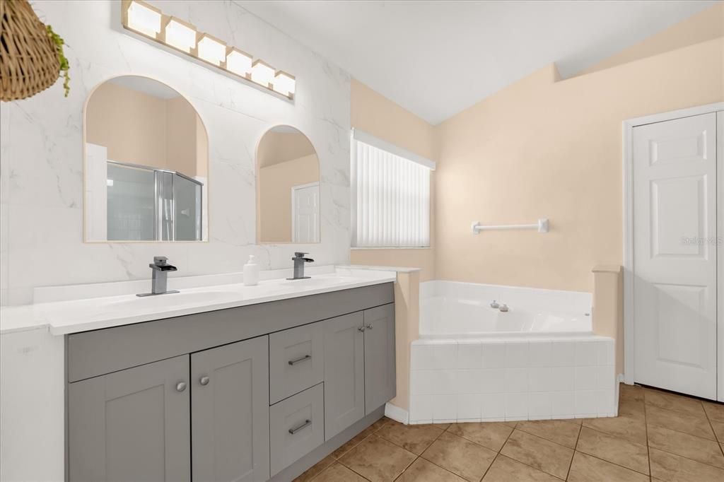 Active With Contract: $350,000 (4 beds, 2 baths, 1740 Square Feet)