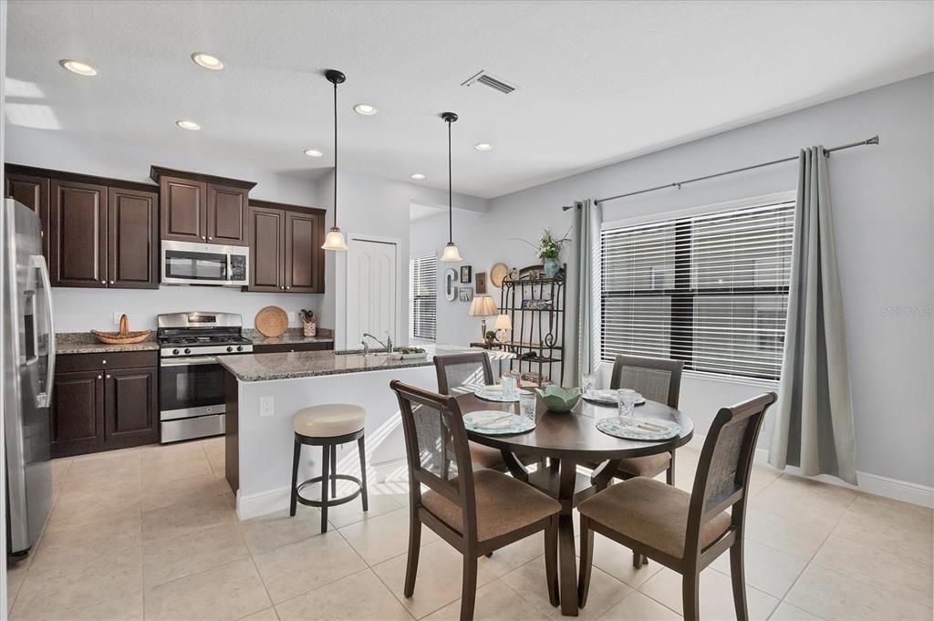 For Sale: $441,500 (3 beds, 2 baths, 1693 Square Feet)