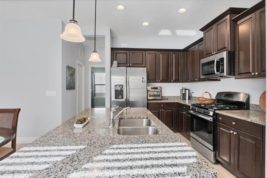 For Sale: $441,500 (3 beds, 2 baths, 1693 Square Feet)