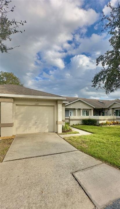 На продажу: $264,000 (2 спален, 2 ванн, 1108 Квадратных фут)