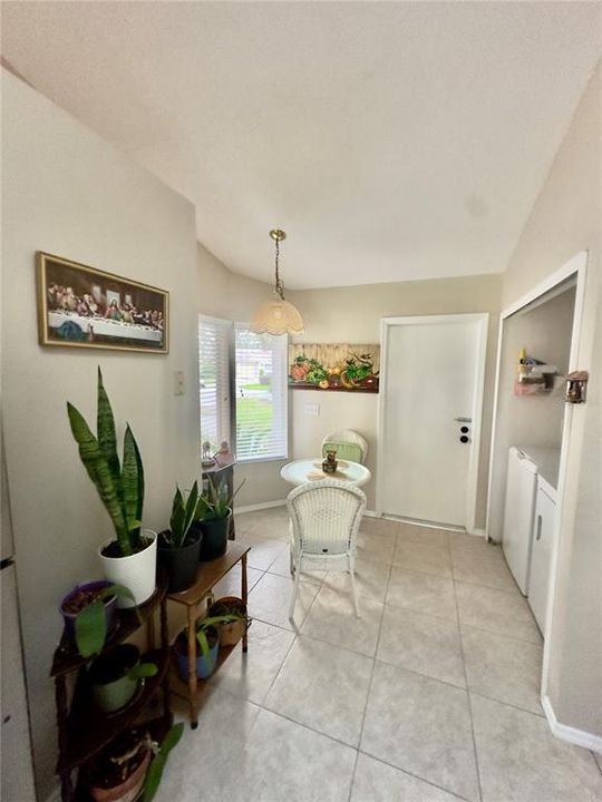 На продажу: $264,000 (2 спален, 2 ванн, 1108 Квадратных фут)