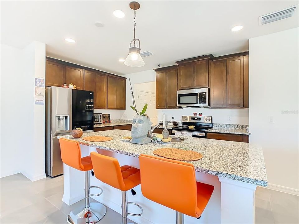 For Sale: $379,900 (5 beds, 2 baths, 2012 Square Feet)