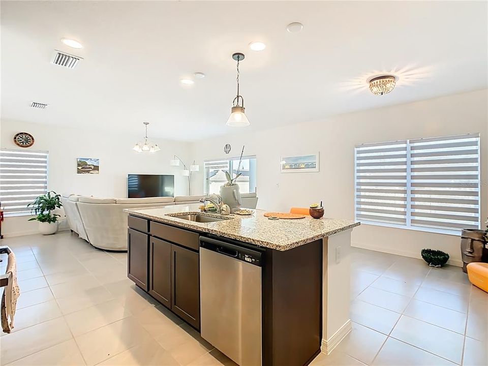 For Sale: $379,900 (5 beds, 2 baths, 2012 Square Feet)