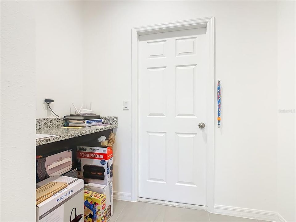 For Sale: $379,900 (5 beds, 2 baths, 2012 Square Feet)