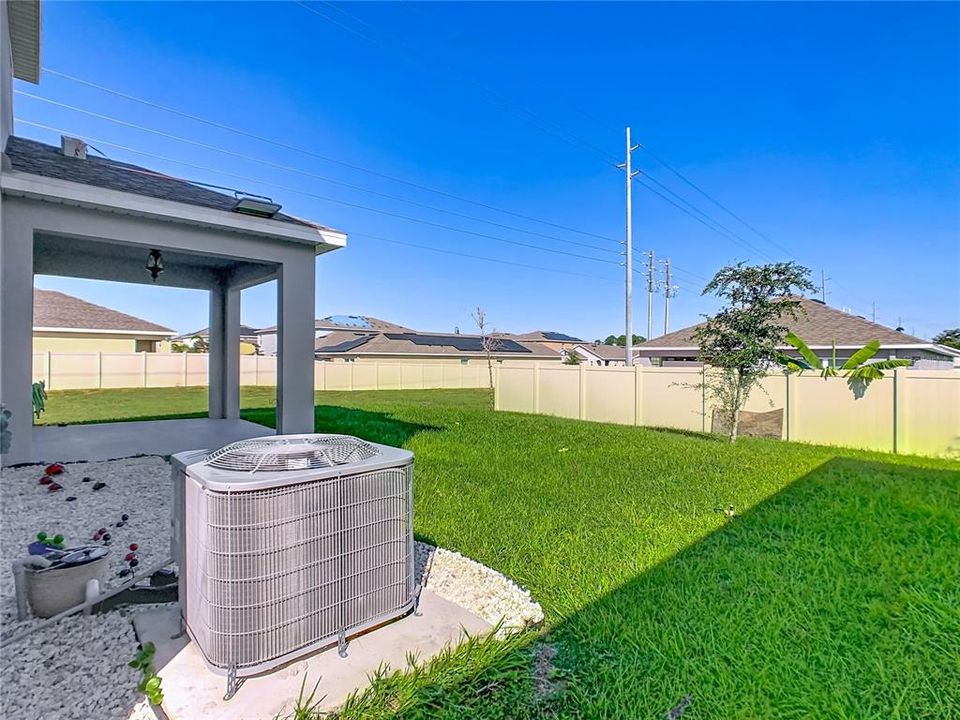 For Sale: $379,900 (5 beds, 2 baths, 2012 Square Feet)