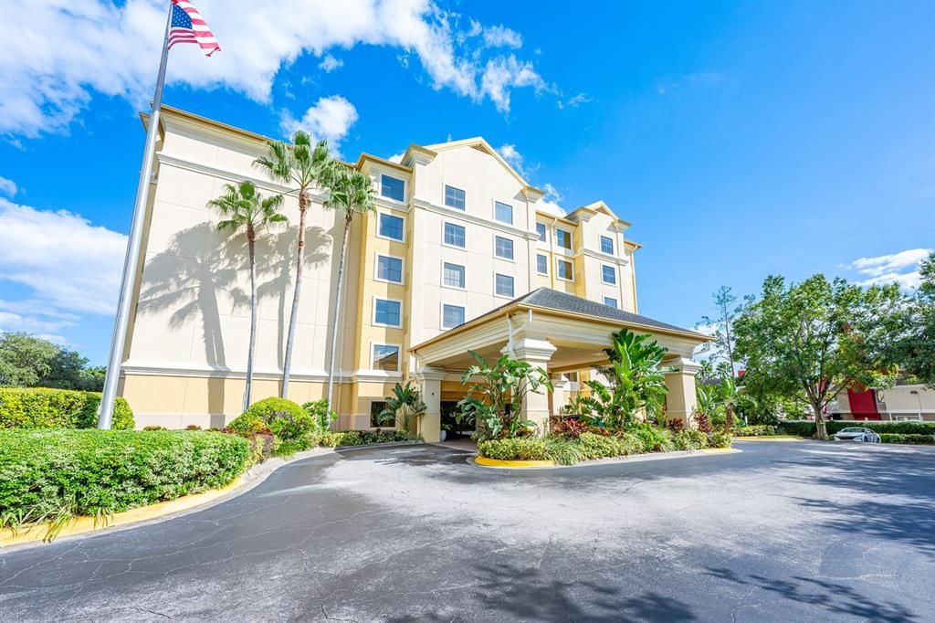 For Sale: $130,000 (1 beds, 1 baths, 542 Square Feet)