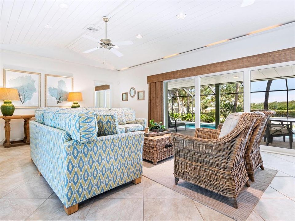 For Sale: $2,350,000 (3 beds, 2 baths, 1977 Square Feet)