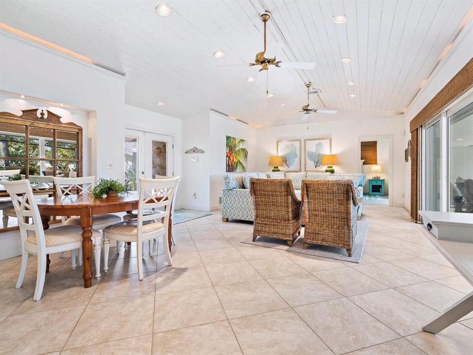 For Sale: $2,350,000 (3 beds, 2 baths, 1977 Square Feet)