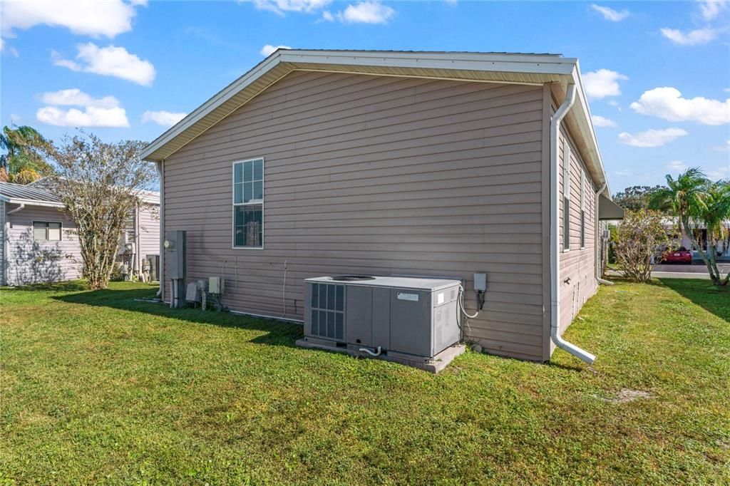 For Sale: $176,500 (2 beds, 2 baths, 960 Square Feet)