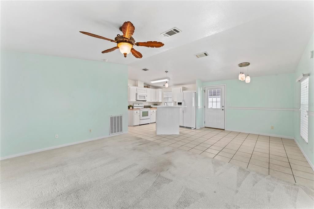 For Sale: $176,500 (2 beds, 2 baths, 960 Square Feet)